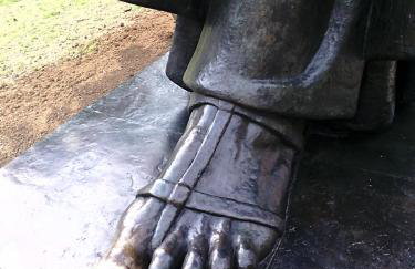 Spacious Apartment Center - Photo 51