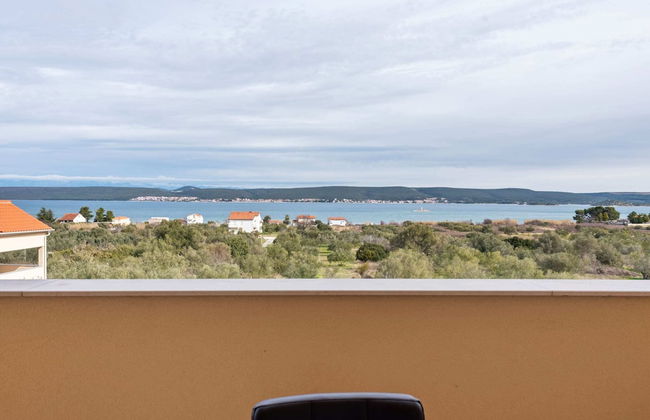 Simplistic Apartment in Neviđane near Sea Beach - Foto 29