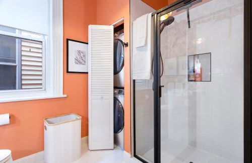 The Blue Comfort & MINS to Newyork City with parking - Foto 19