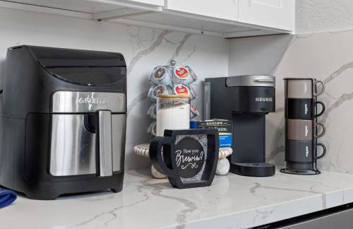 Endless Sunset- Near Beach Surf and Pet Friendly - Photo 10