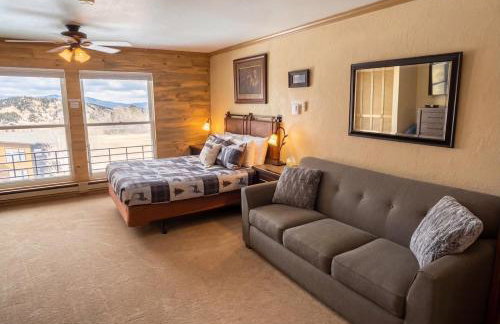 Mountain Getaway and Pool at Brian Head Ski Resort - Photo 3