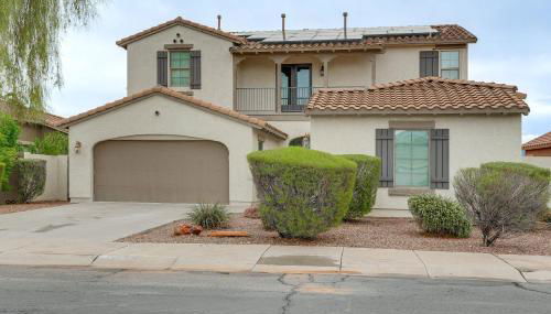 Pool, Views and Ample Space! Sunny Goodyear Retreat - Foto 5