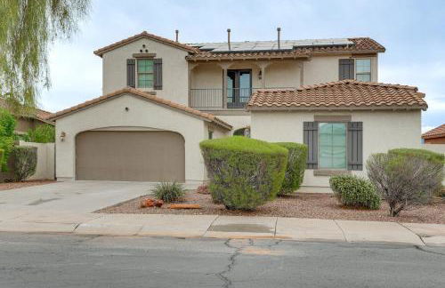 Pool, Views and Ample Space! Sunny Goodyear Retreat - Foto 5