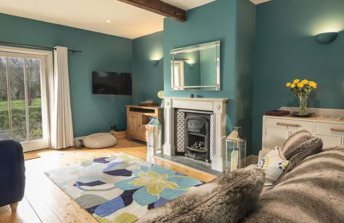 Rosemary Cottage - Photo 2