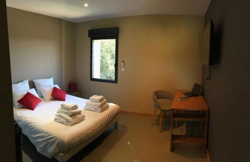 Belle villa avec piscine intérieure et piscine extérieure Gite Les Aiguiers - Foto 39