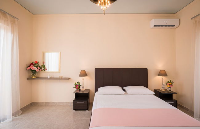 Steps to the Beach Spacious Home-Parking - Foto 8