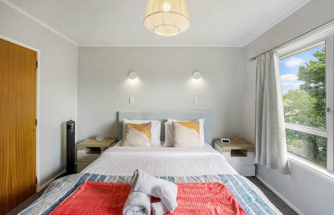 Inner City Retreat - WiFi - Netflix - Photo 28