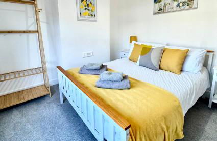 2-bedroom house in Cheltenham town centre - Photo 6