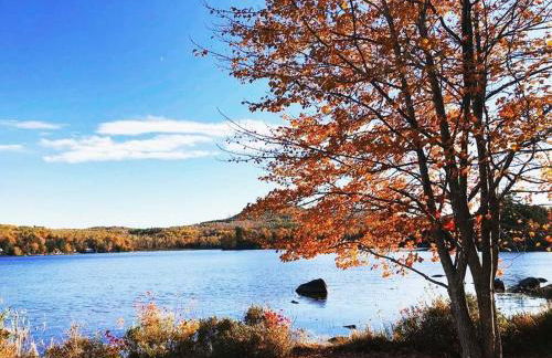 Lakefront Stunning Home, only 30 min to Sugarloaf! - Foto 26