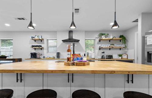 Dallas Family Fun Haus with Pool and Massive Game Room - Foto 6