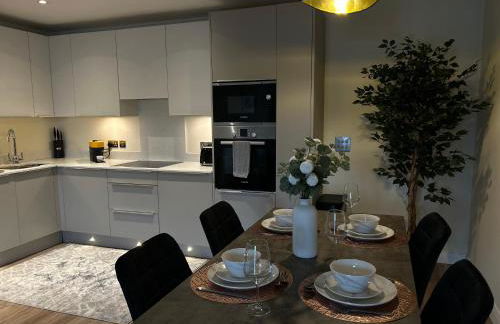 Elegant Modern 2-Bed Apartment steps from Belfast City Centre - Foto 16