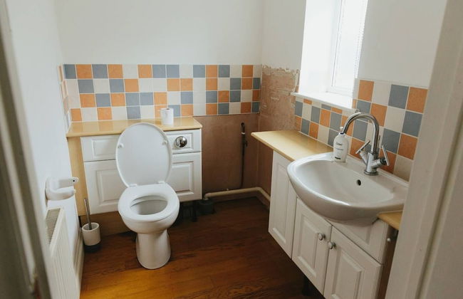 Family Home in Newquay, Parking, 3 min Walk Beach - Foto 12