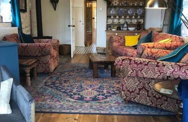 Lofthouse - secluded quirky cottage with sea views! - Photo 18