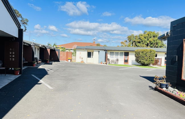 18th Avenue Thermal Motel - Photo 58