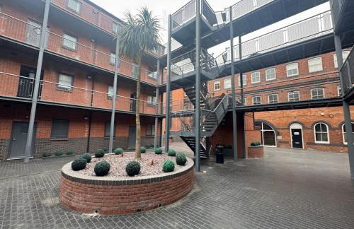 STUNNING APARTMENT - 2 DOUBLE BEDROOMS - EN-SUITE - FREE ALLOCATED PARKING - JQ QUARTER - BIRMINGHAM CITY CENTRE - SLEEPS 6 GUESTS - 2 BATHROOMs - Foto 17