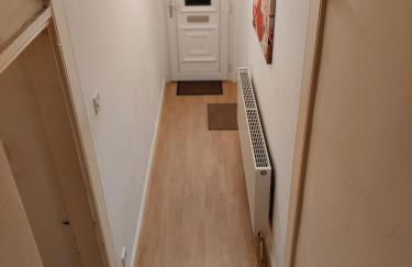 Victorian Semi Detached House behind the High Street - Foto 22