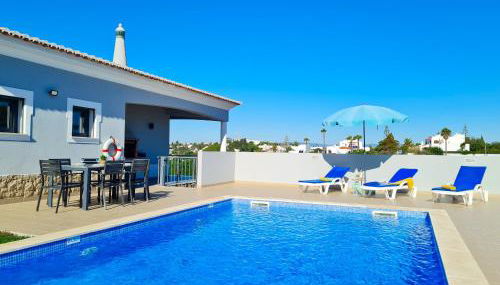 CASA LIMÃO - Private Pool & Garden - Beach & Center 650m - Foto 1, sunbed