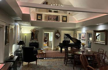 Luxurious Reading Farms Estate sleeps 46 - Photo 14