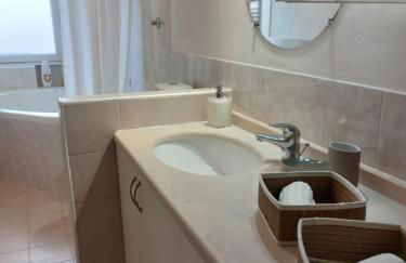 Milan Panoramic Top Floor Flat - Photo 14