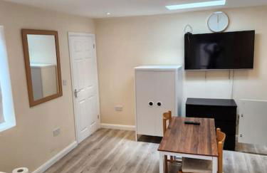 Beautiful private en-suite room with its own entry - Foto 7