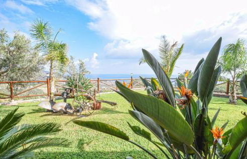 Nice Home In Montepaone - Photo 11