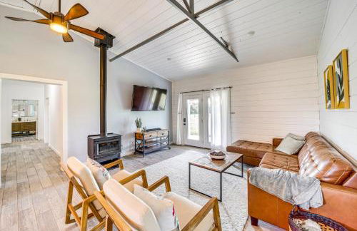 Peaceful Vinita Home with Fire Pit 11 Mi to Lake! - Foto 1