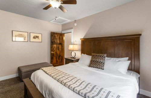 The Yellowstone Hideaway Unit A Cozy 1-Bedroom Yellowstone Hideaway, 1 Minute from Yellowstone Park! - Foto 48