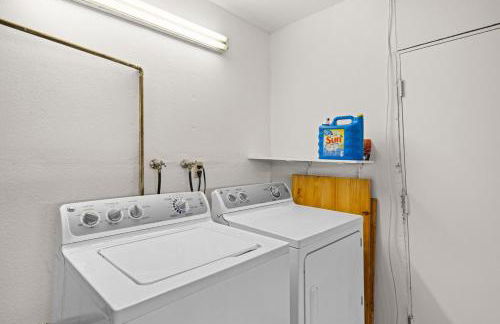 Fun Family Retreat Games, Massage Chair & Yard - Foto 7