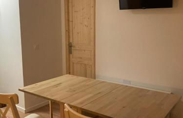 Skis aux pieds IN-OUT, Linge inclus, Parking et WIFI gratuits, proche du centre et tout confort, Mont Vallon Lodge Méribel Mottaret - Foto 6