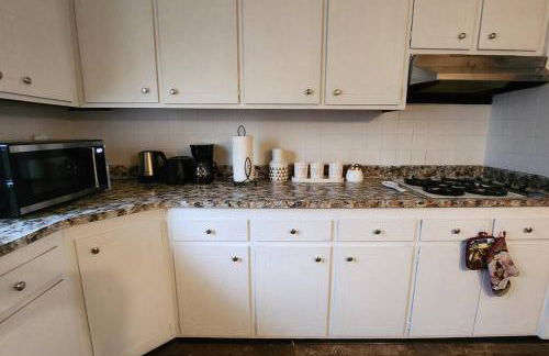 Tastefully Furnished 3bd @Euclid - Foto 6