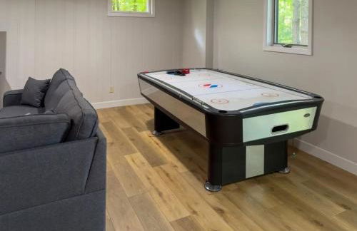 Pet-Friendly Lakefront Cabin by arc Vacation Rentals - Foto 13