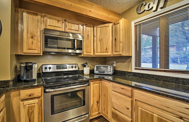 Cozy Bellaire Condo with Balcony - 3 Mi to Skiing! - Foto 13