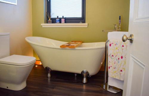 The Invergarry - Royal Deeside Luxury 5 star Couples Retreat with Hot Tub, Aboyne - Foto 6