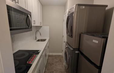 2 Bedroom Basement Home - Foto 4