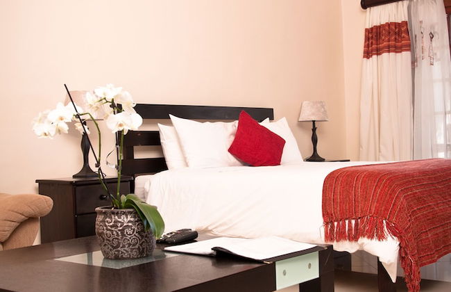 The Country Guesthouse - Photo 3