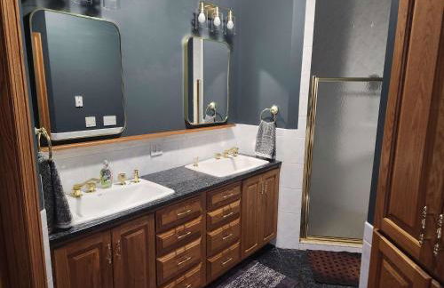 Luxury Family 5BR Lakefront private boat launch - Foto 5