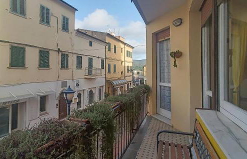 2 Bedroom Beautiful Apartment In Marina Di Campo - Photo 2