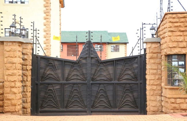 At Home With Karuris - Foto 16