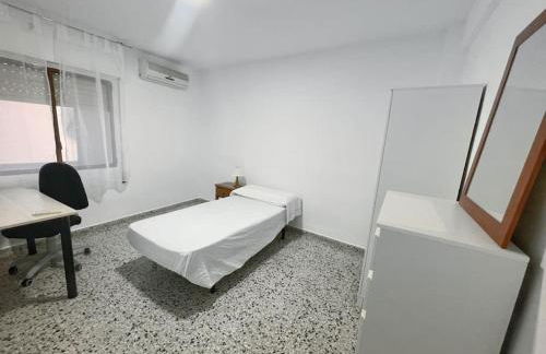 Piso completo en Calle Rafael - Photo 7