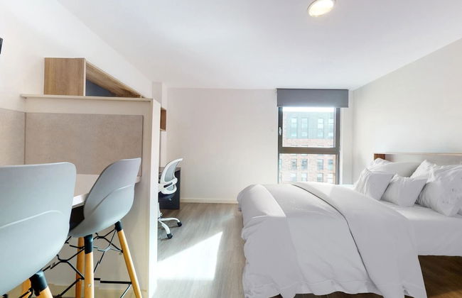 For Student Only Canvas Glasgow - Photo 16