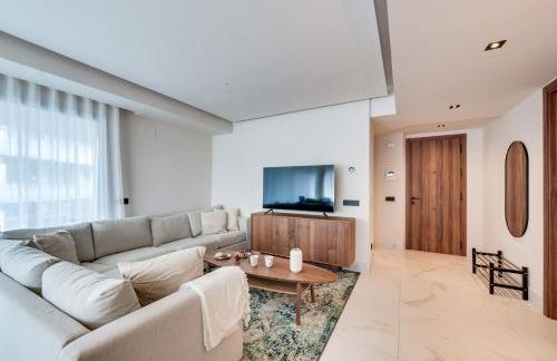 Newly Built 3 BDRM Luxury Apt Close to the Beach - Photo 10