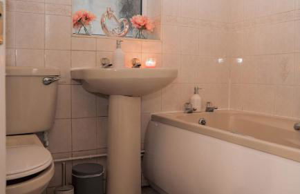 Lovely 2 Bedroom Home Coventry - Foto 6