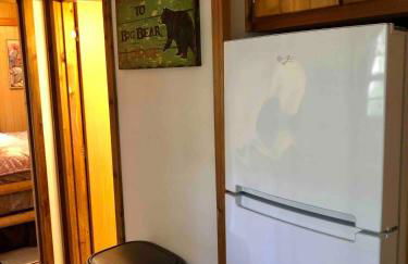 Woodsy and Private- Rustic Cabin - Foto 21