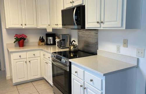 Waterfront Newly Renovated and Decorated 3brs home - Foto 37