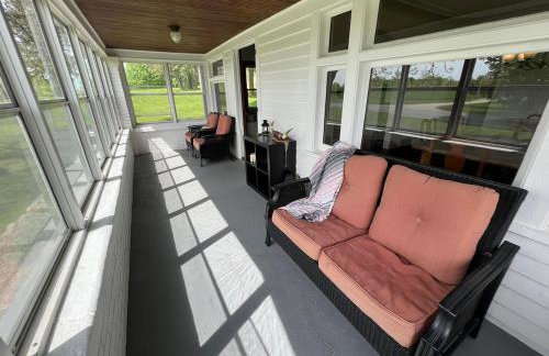 Home 7 beds, 2 baths Farmstay at Pygmy Goat Farm Byron Center Michigan - Foto 30