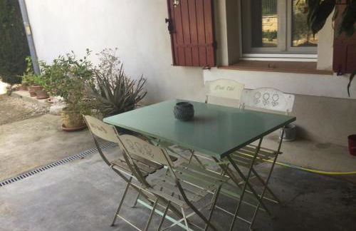 1 chambre 1 cuisine & salle d'eau privées avec piscine et jacuzzi - Foto 14