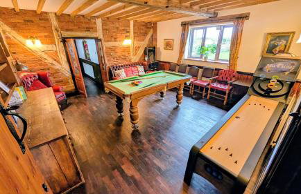 Pritams Gate 7 Bed 4 Bath Barn Conversion with Games Room Dog friendly Near the NEC & BHX - Foto 3
