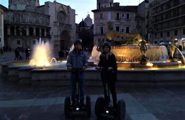 Valencia bei Nacht Segway-Tour - Foto 2