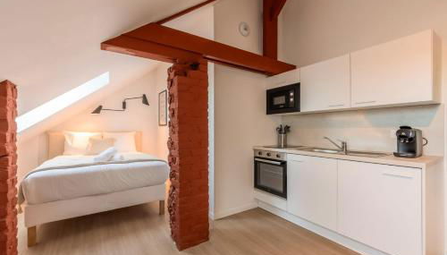 Studio sous les combles côté rue, parking gratuit - Foto 4