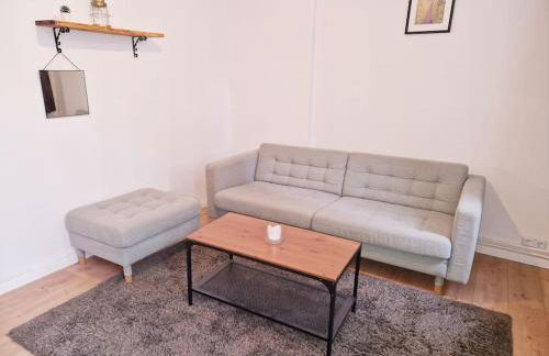 City Apartment - Photo 2